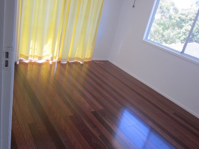 21 Sungold Ave, Southport QLD 4215