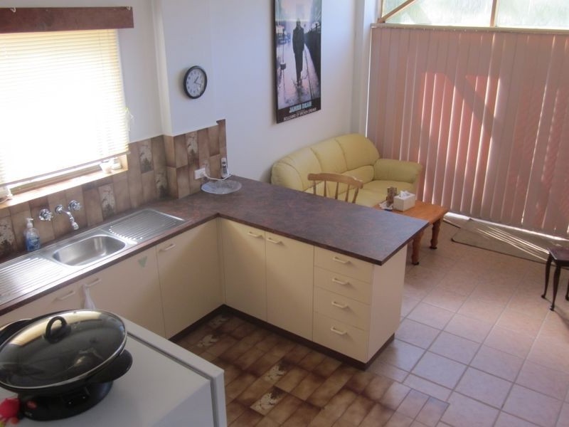 21 Sungold Ave, Southport QLD 4215