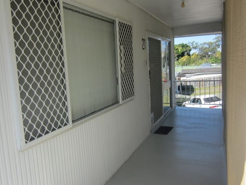 21 Sungold Ave, Southport QLD 4215