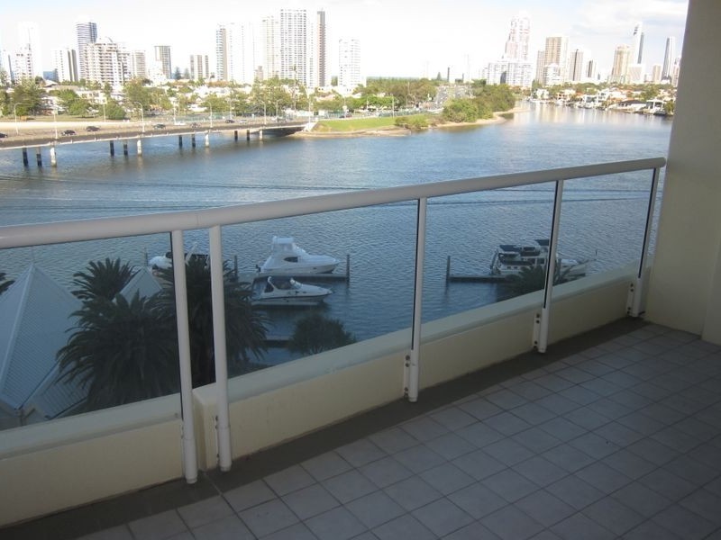 C 9-2/75 Brighton Parade, Southport QLD 4215