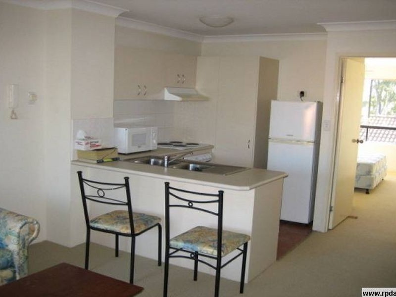 11 Owens Lane, Southport QLD 4215