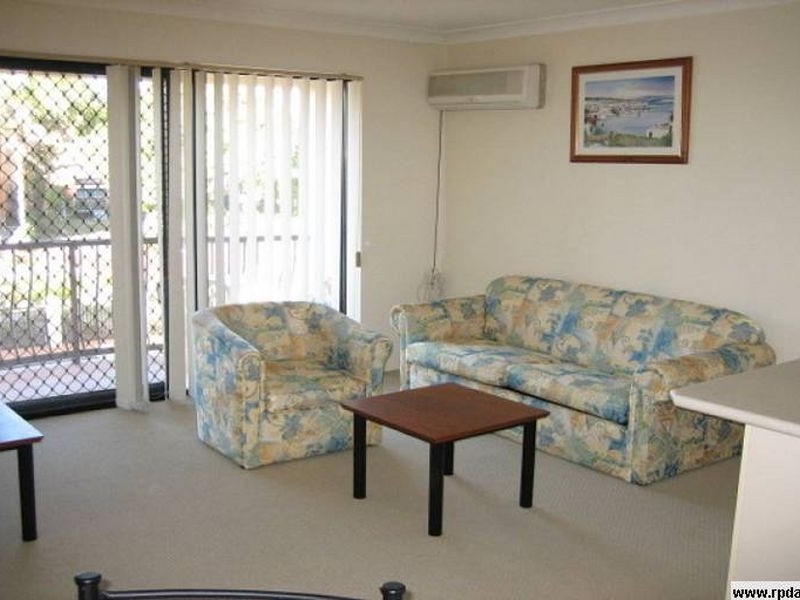 11 Owens Lane, Southport QLD 4215