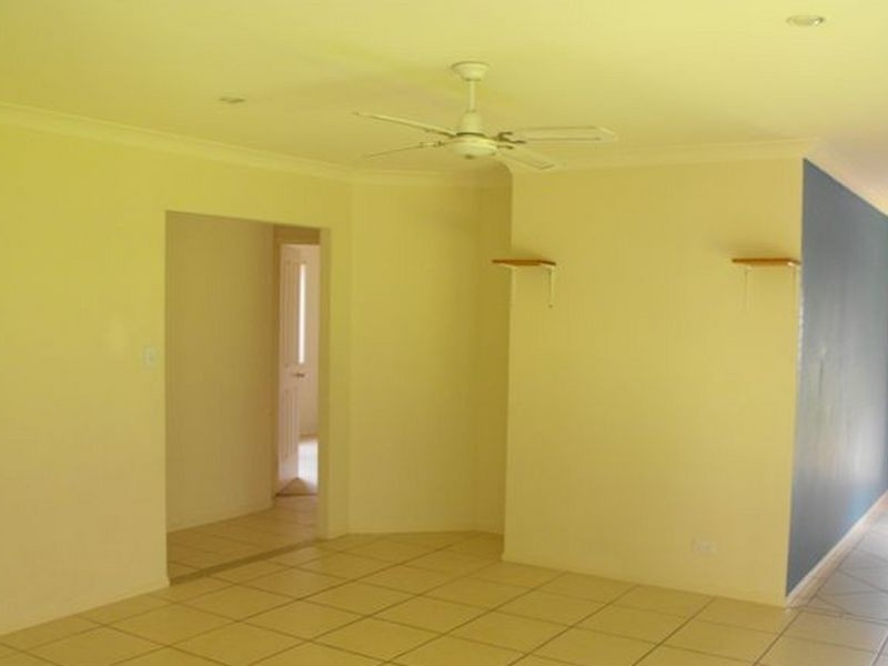 15 Lara Avenue, Southport QLD 4215