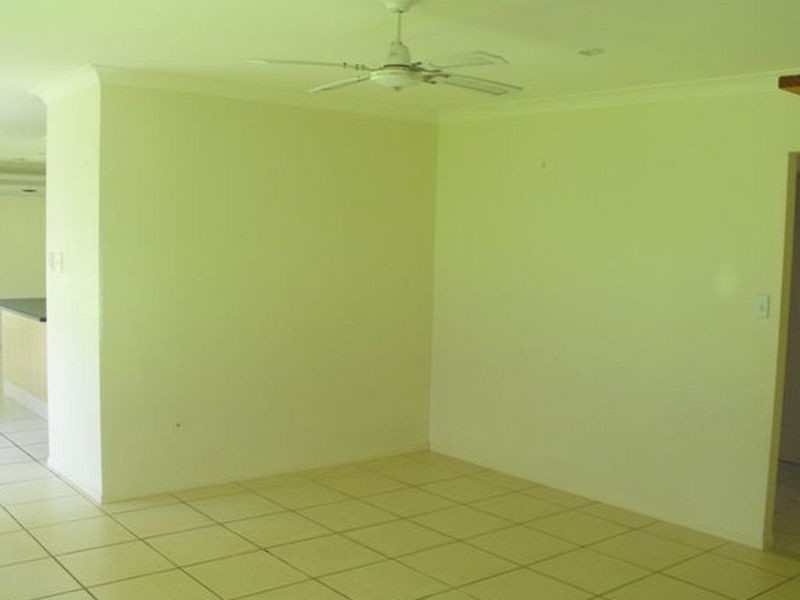 15 Lara Avenue, Southport QLD 4215