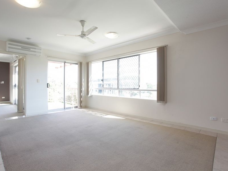 15/18-22 Parker Street, Labrador QLD 4215