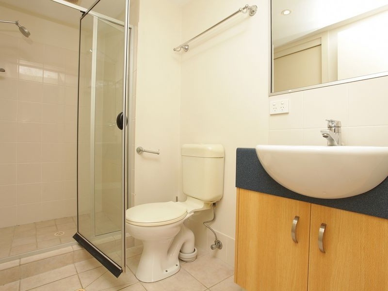 15/18-22 Parker Street, Labrador QLD 4215