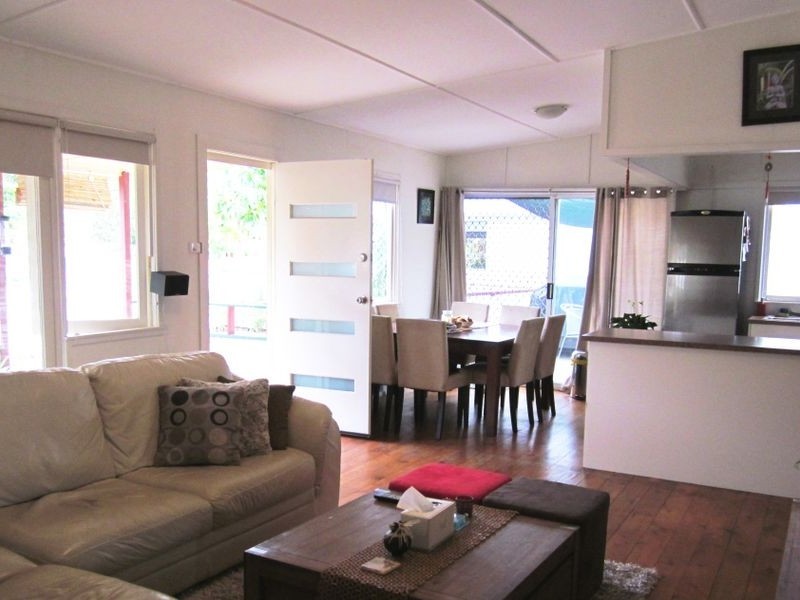 15 Echlin Street, Labrador QLD 4215