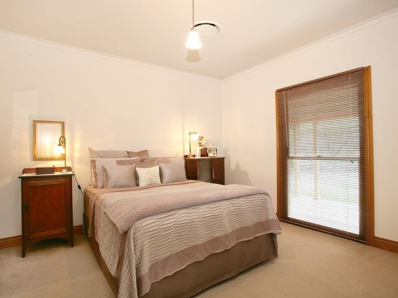 18 Raffles Ct, Mudgeeraba QLD 4213