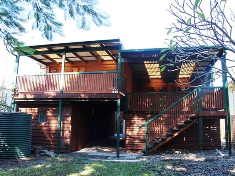 17 Dowling Drive, Southport QLD 4215