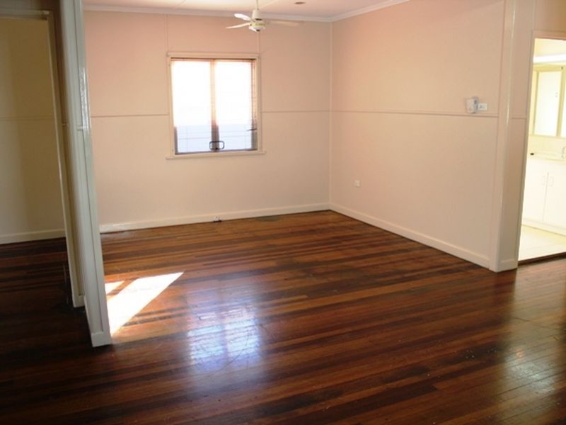 17 Dowling Drive, Southport QLD 4215