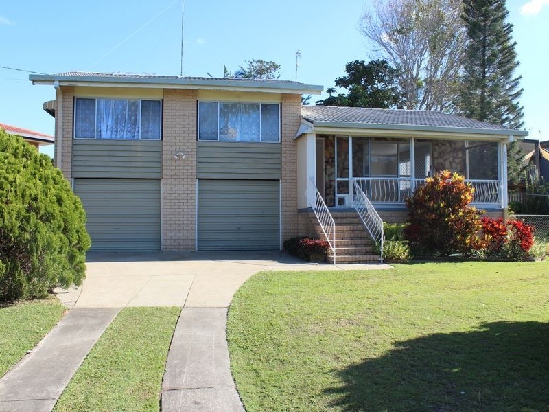 13 The Glade, Labrador QLD 4215