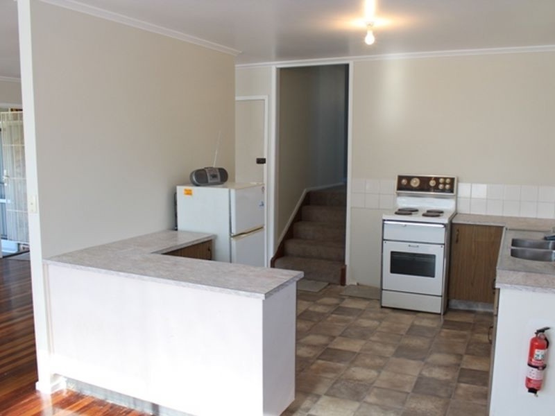 13 The Glade, Labrador QLD 4215