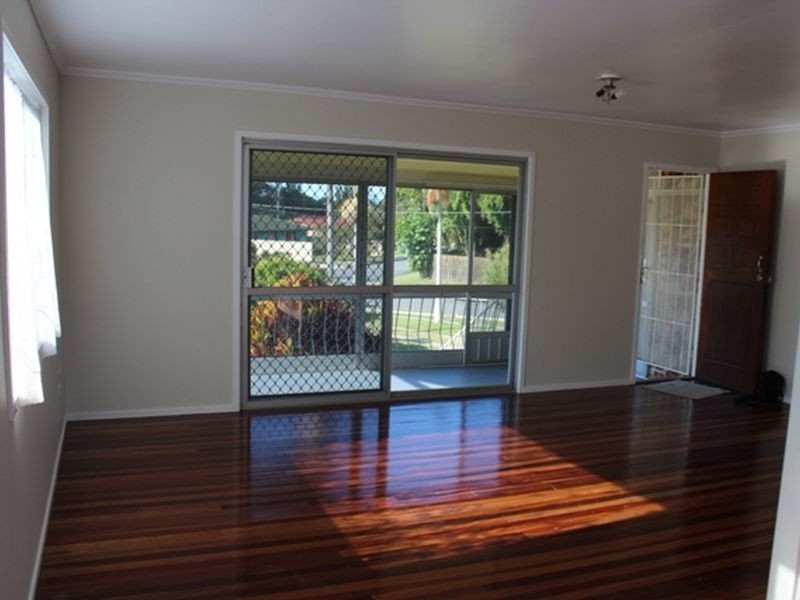 13 The Glade, Labrador QLD 4215