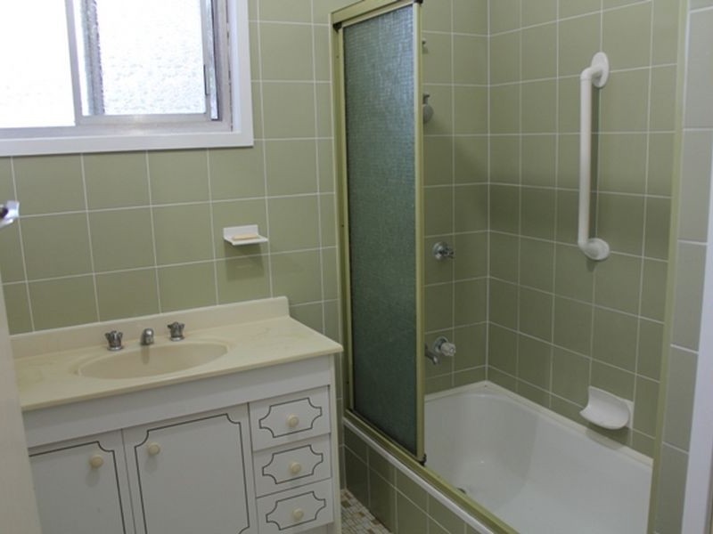 13 The Glade, Labrador QLD 4215