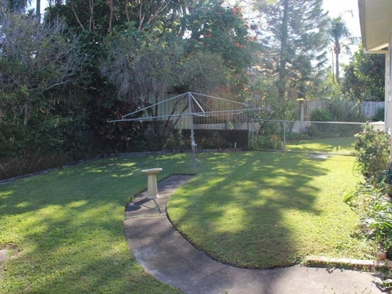 13 The Glade, Labrador QLD 4215