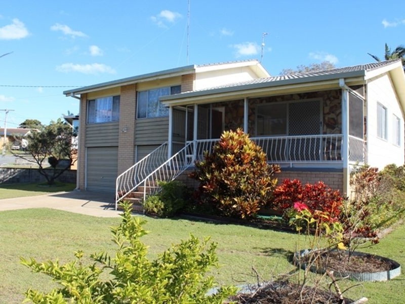 13 The Glade, Labrador QLD 4215