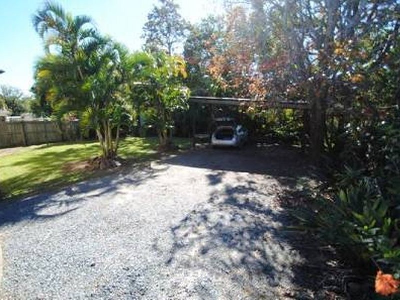 27 Lavinia Street, Southport QLD 4215