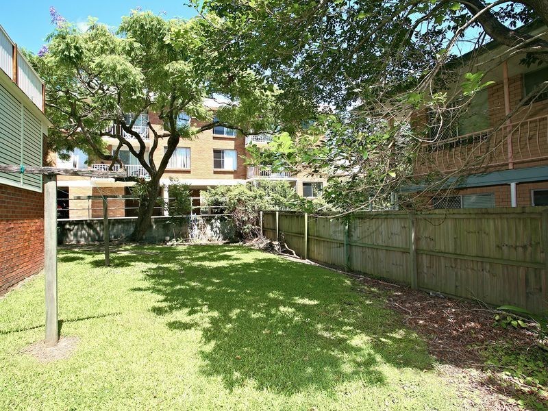 1/23 White Street, Southport QLD 4215
