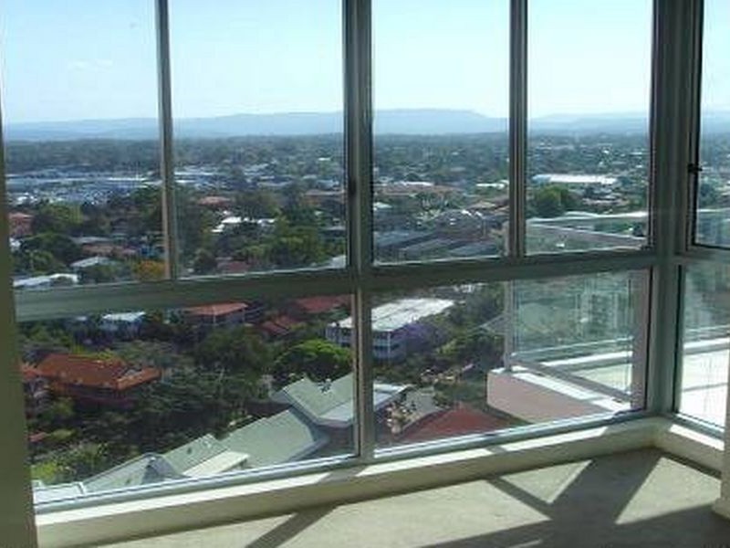 2103/1 Como Crescent, Southport QLD 4215