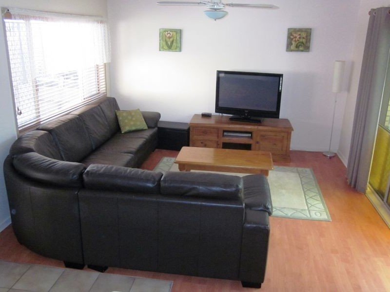 2/19 Fox Avenue, Southport QLD 4215