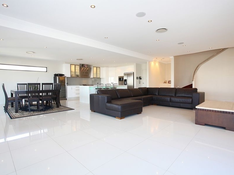 21 Marina Pde, Jacobs Well QLD 4208