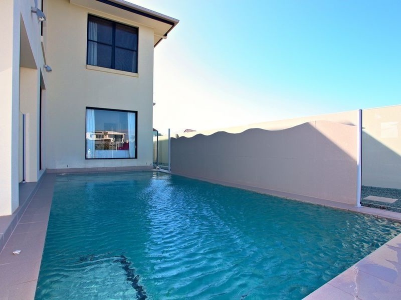 21 Marina Pde, Jacobs Well QLD 4208