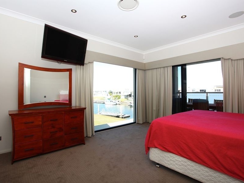 21 Marina Pde, Jacobs Well QLD 4208