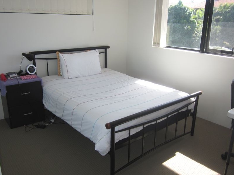 10/2 Johnston Street, Southport QLD 4215