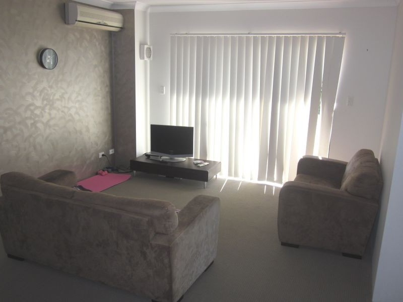 10/2 Johnston Street, Southport QLD 4215