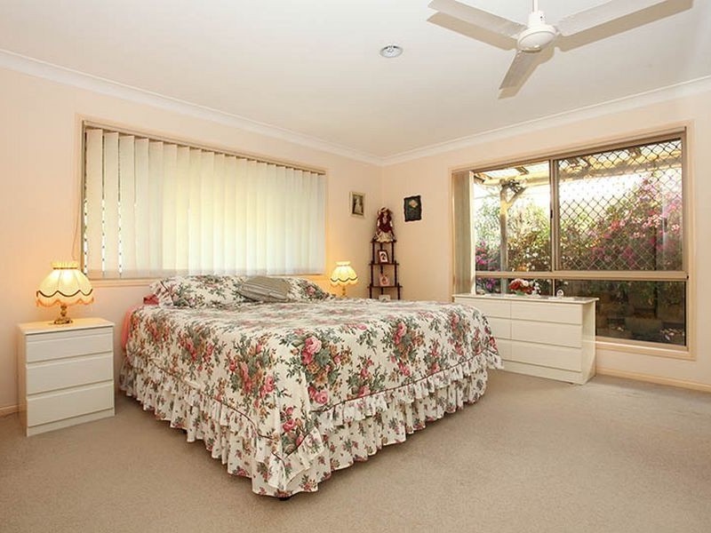 2/37 Binstead Drive, Southport QLD 4215