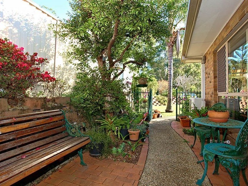 2/37 Binstead Drive, Southport QLD 4215