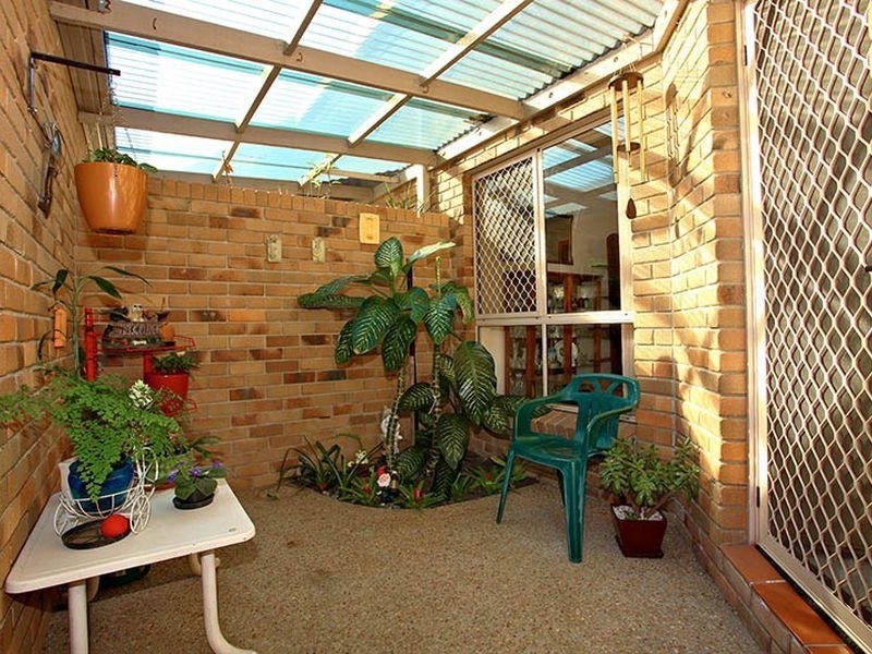 2/37 Binstead Drive, Southport QLD 4215