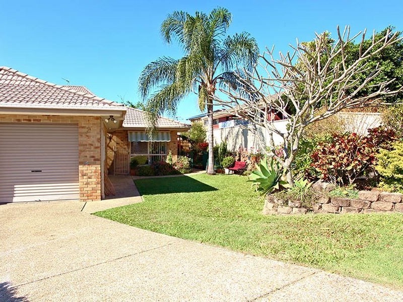 2/37 Binstead Drive, Southport QLD 4215