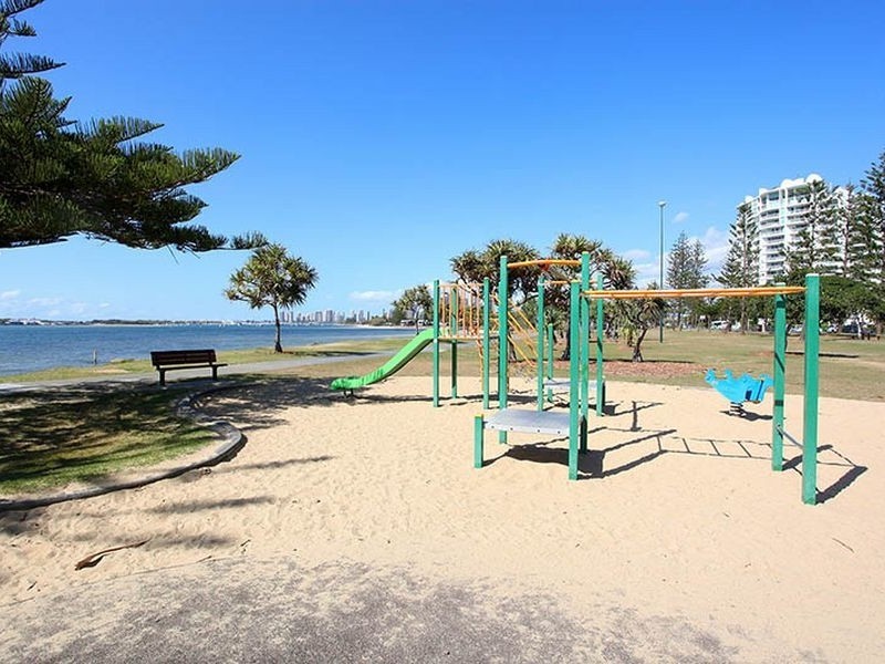 5/17 Huth Street, Labrador QLD 4215