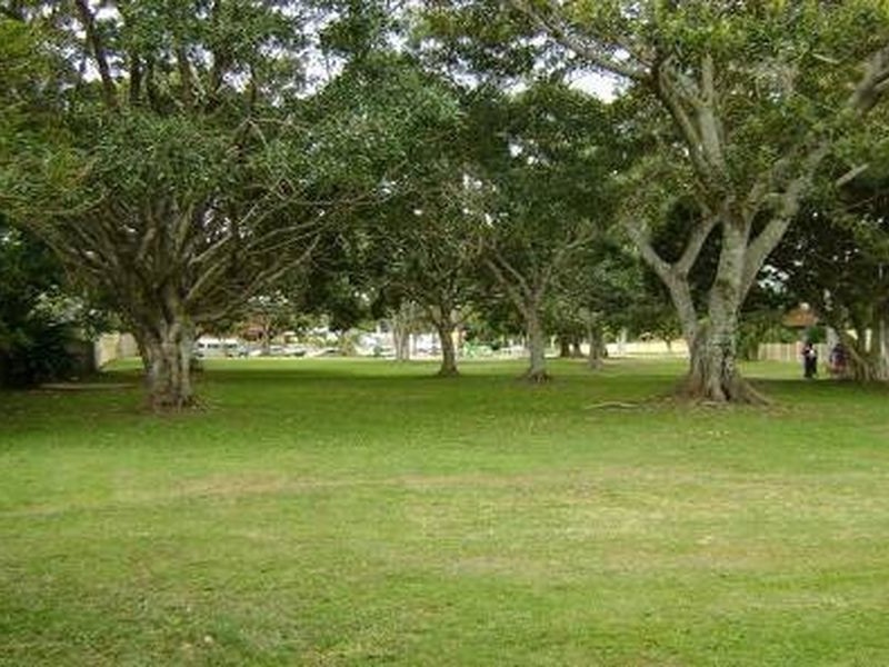 2/4 Ellen Street, Southport QLD 4215