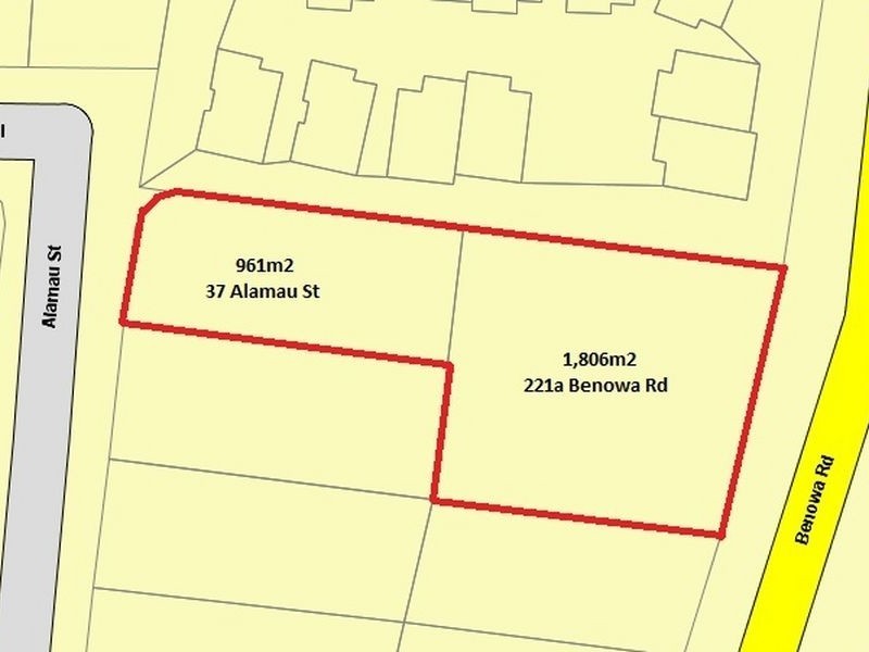 37 Alamau Street & 221a Benowa Road, Benowa QLD 4217