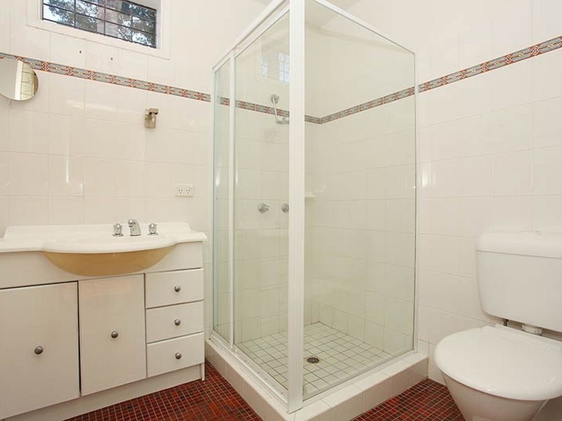 28 Korong Street, Southport QLD 4215