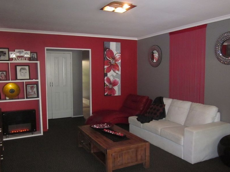 61A Ridgeway Ave, Southport QLD 4215