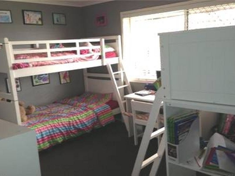 61A Ridgeway Ave, Southport QLD 4215