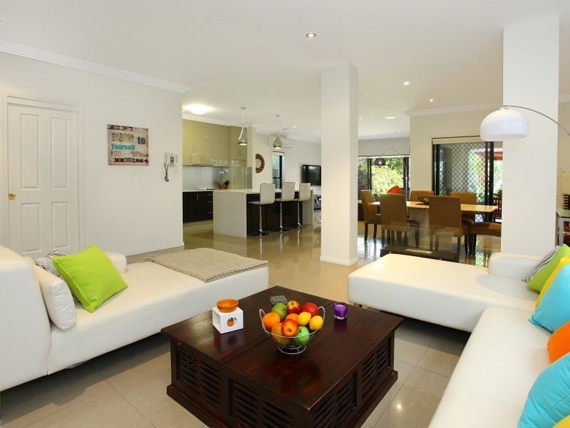 10 Meron Street, Southport QLD 4215
