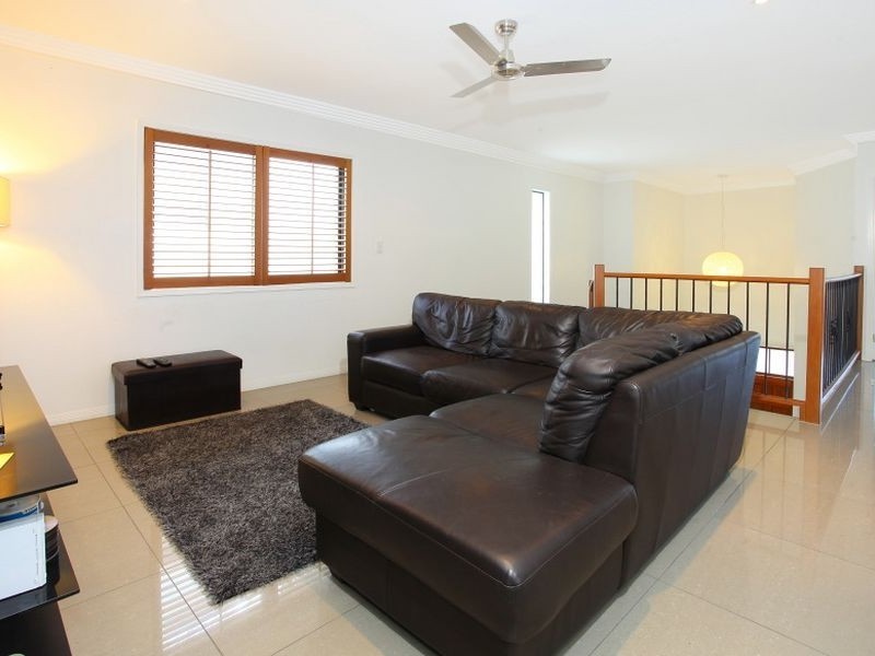 10 Meron Street, Southport QLD 4215