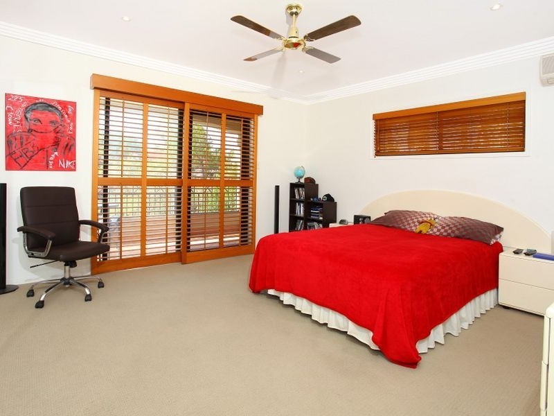 10 Meron Street, Southport QLD 4215