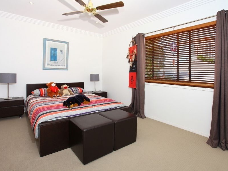 10 Meron Street, Southport QLD 4215