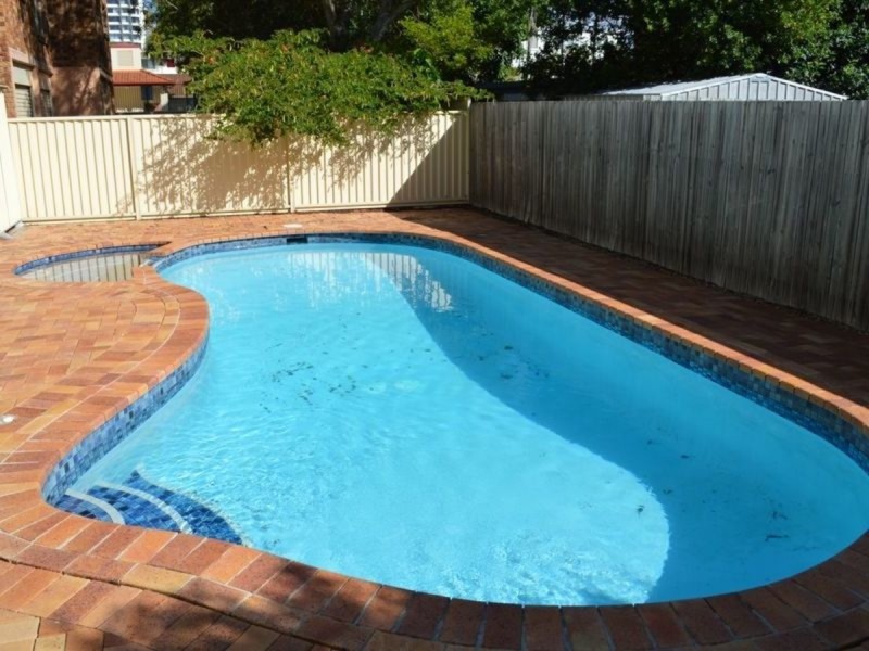 6/146 Marine Parade, Southport QLD 4215