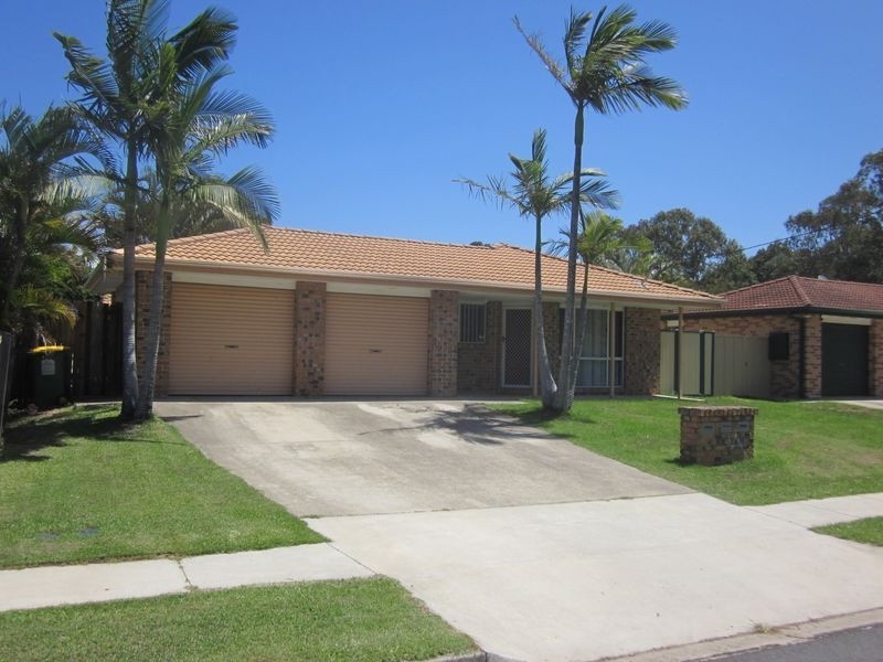 2/124a Whiting Street, Labrador QLD 4215