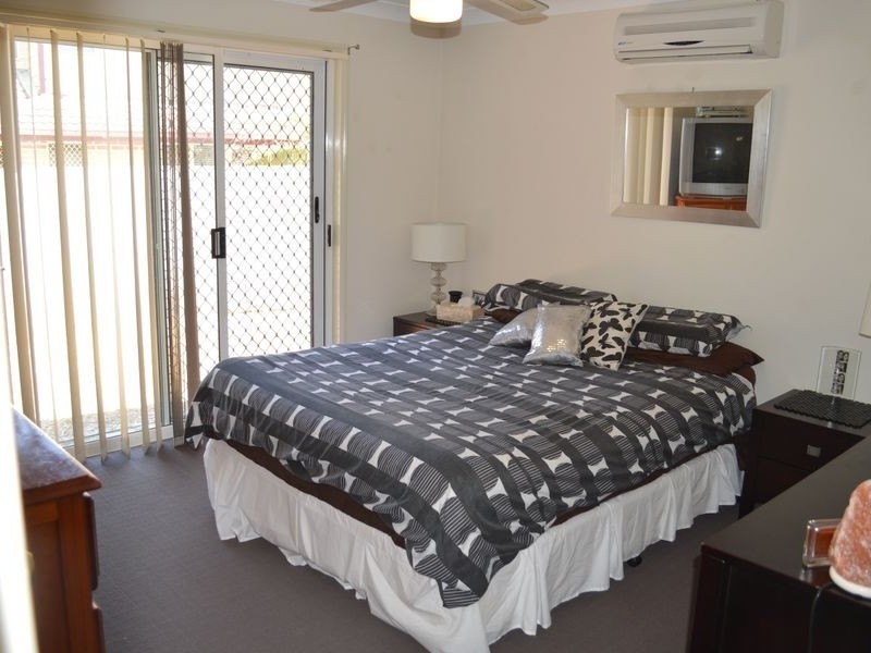 2/12 Calvary Court, Labrador QLD 4215