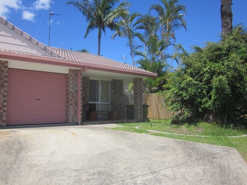 2/12 Calvary Court, Labrador QLD 4215