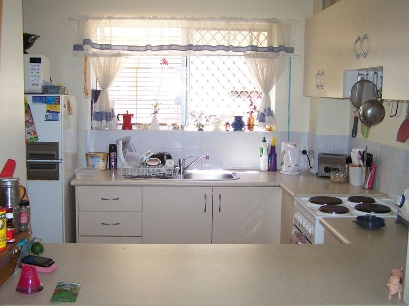 4 Hunter Avenue, Labrador QLD 4215