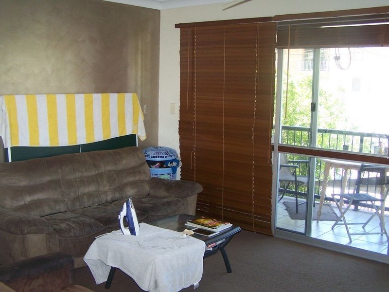 4 Hunter Avenue, Labrador QLD 4215