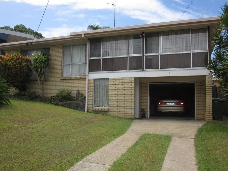 3 Gurrah Avenue, Southport QLD 4215